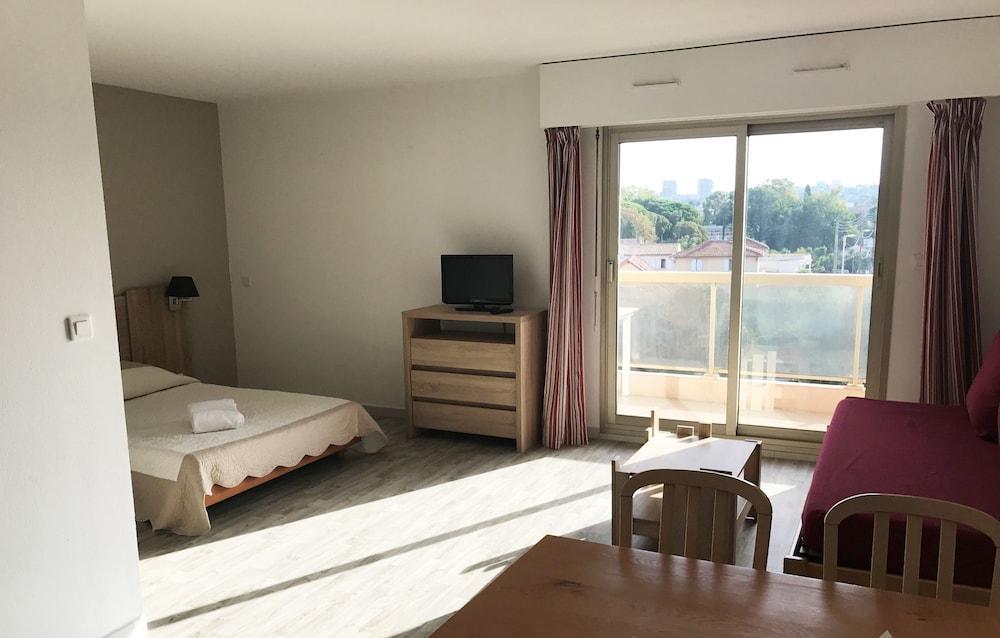 Residence Odalys Open Golfe Juan ภายนอก รูปภาพ