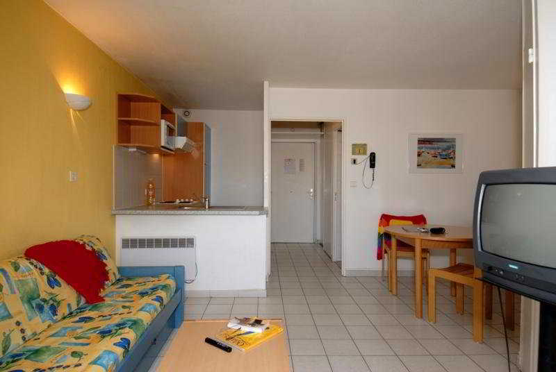 Residence Odalys Open Golfe Juan ภายนอก รูปภาพ